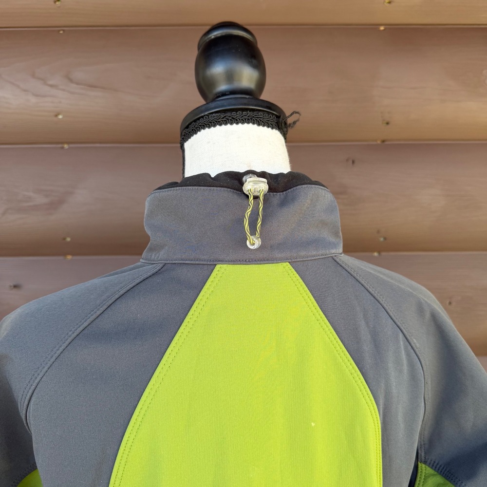 L.L. Bean Softshell Jacket Womens Medium Lime Green Gray Full Zip Outdoor Coat - Picture 5 of 6